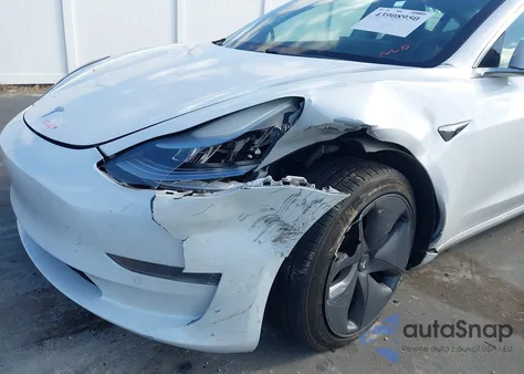 2019 Tesla Model 3 Long Range/Performance z USA, uszkodzony, nr VIN 5YJ3E1EB6KF437391